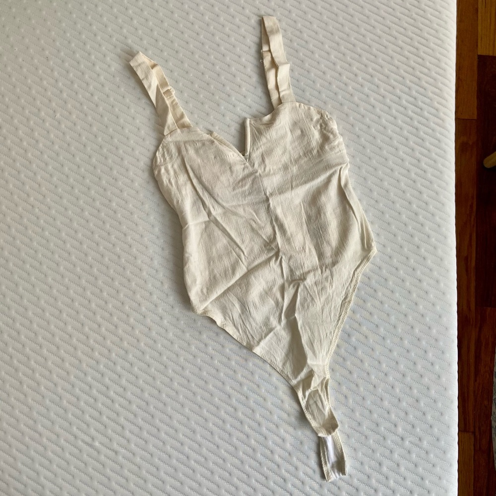 NWOT Free People Pippa V-wire Bodysuit - Picture 5 of 9
